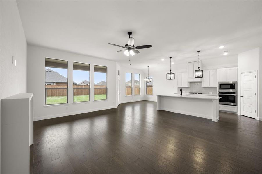 7725 Sweet Sorghum- Living Room-3