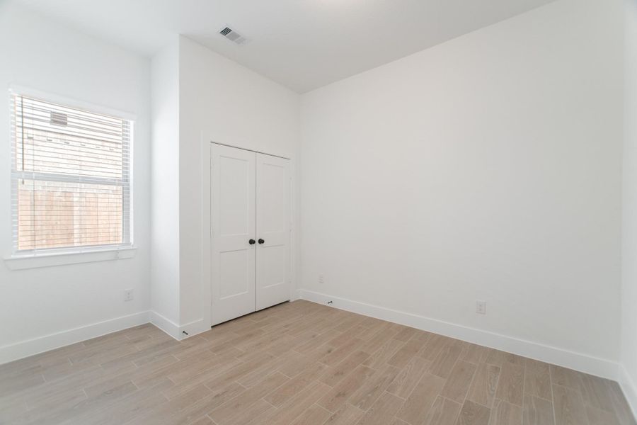 Spacious, unfurnished interior of a new home in , Conroe (Image 24). Spacious, unfurnished interior of a new home in , Conroe (Image 24).