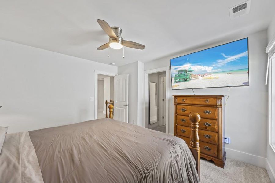 Furnished interior view inside a new home in The Cottages Of Lake Lanier, Gainesville (Image 13).