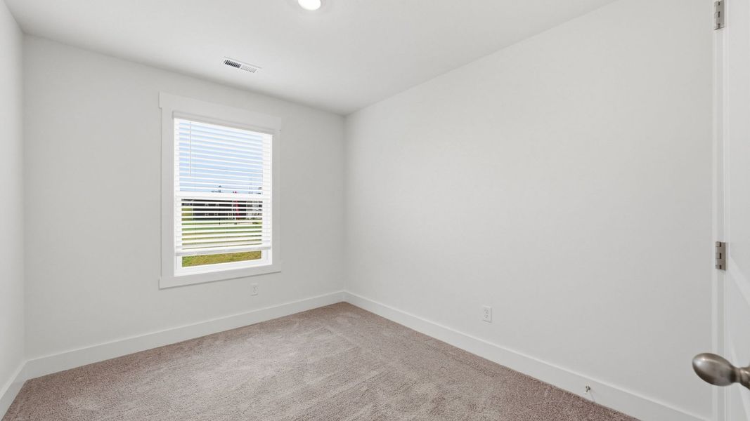 Spacious, unfurnished interior of a new home in Fieldcrest Acres Townhomes, Blountville (Image 21).