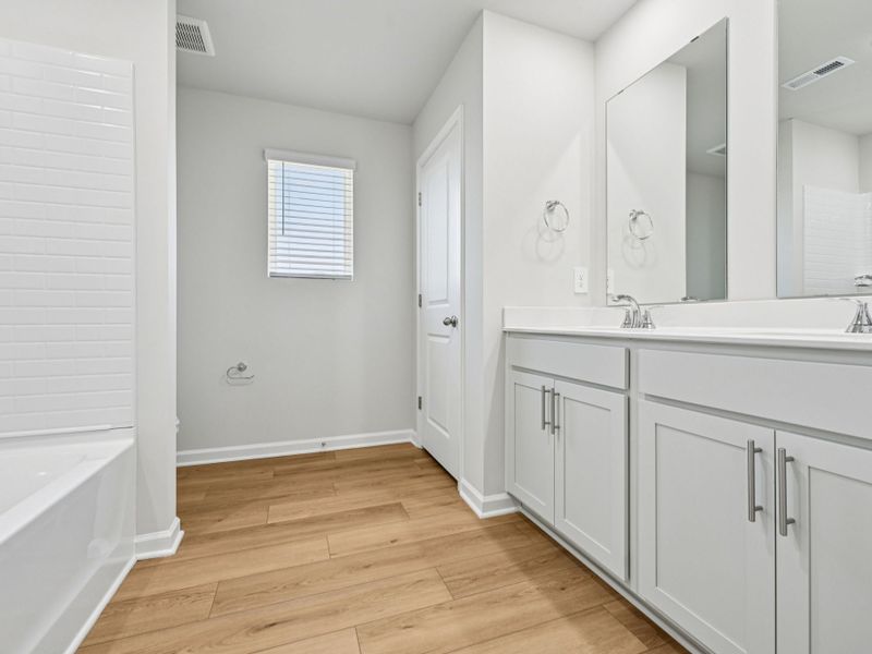 Image 24 of a home in Oak Manor - Signature Series. Image 24 of a home in Oak Manor - Signature Series.
