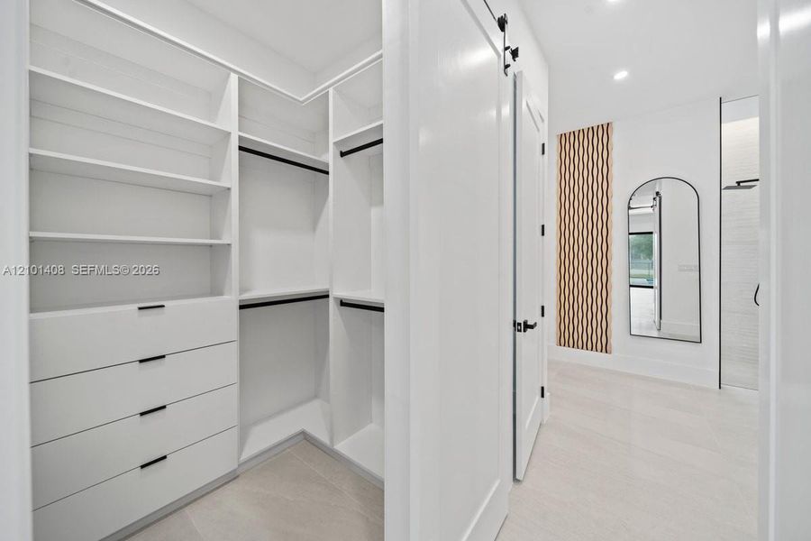 Furnished interior view inside a new home in , Cape Coral (Image 5).