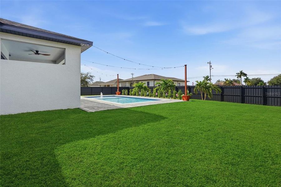 Exterior details and patio area of a home in , Cape Coral (Image 34).