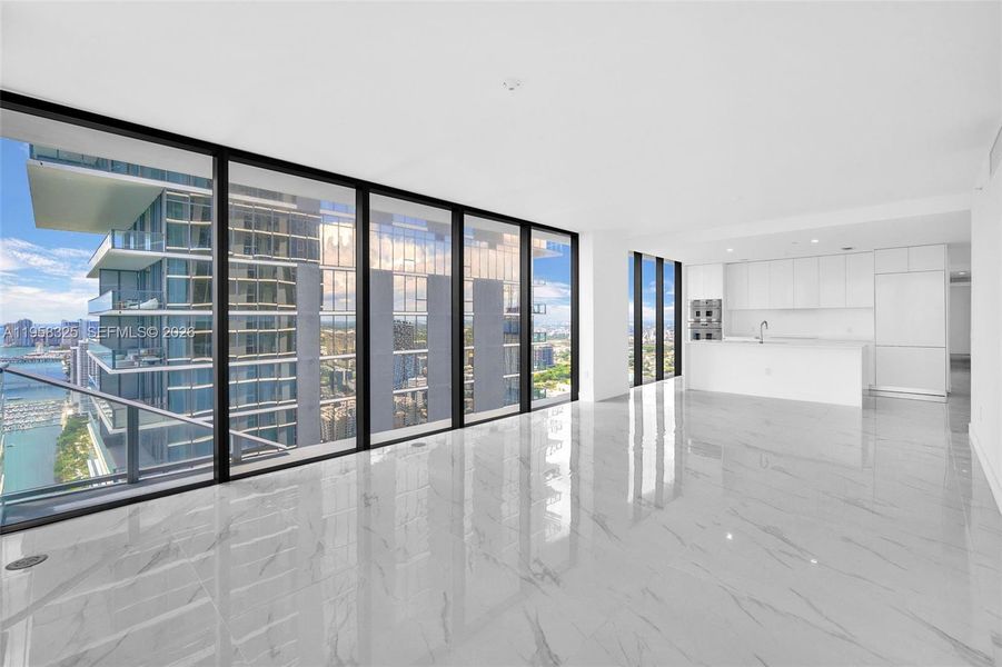 Spacious, unfurnished interior of a new home in Aria Reserve, Miami (Image 23).