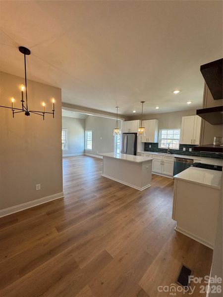 Spacious, unfurnished interior of a new home in , Fort Mill (Image 6).
