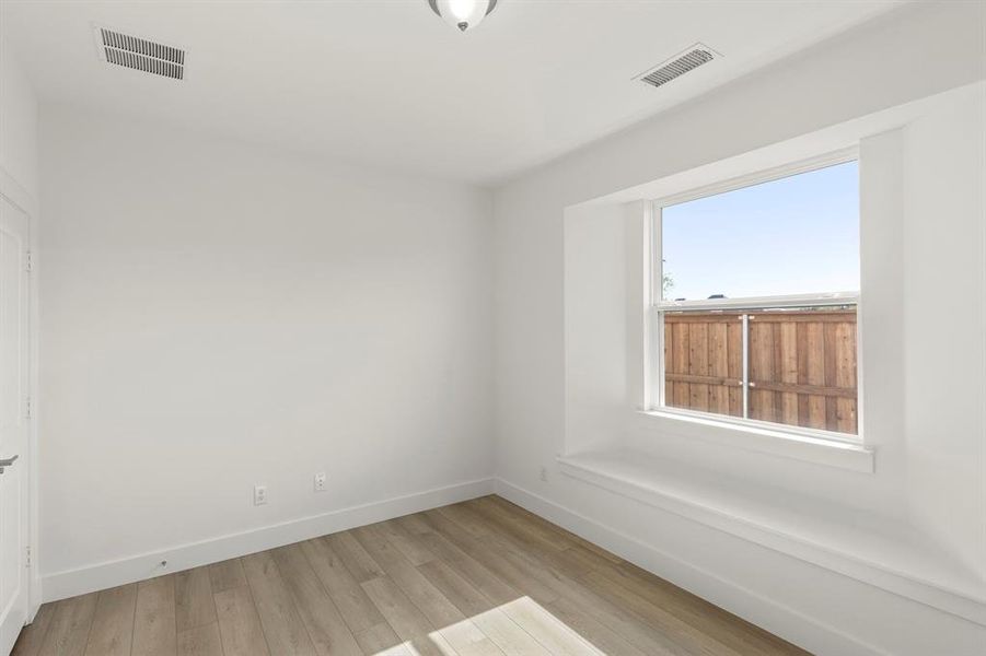 04. 1232 Eclipse - Study 04. 1232 Eclipse - Study