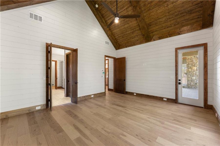 Spacious, unfurnished interior of a new home in , Dahlonega (Image 46).