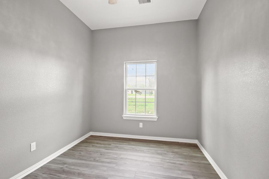 Spacious, unfurnished interior of a new home in , Houston (Image 19).