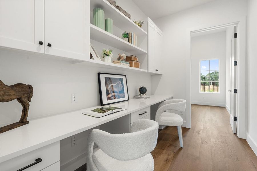 Built- In Desk area between two bedrooms