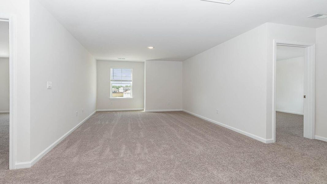 Spacious, unfurnished interior of a new home in The Ranch, Holly Hill (Image 25).