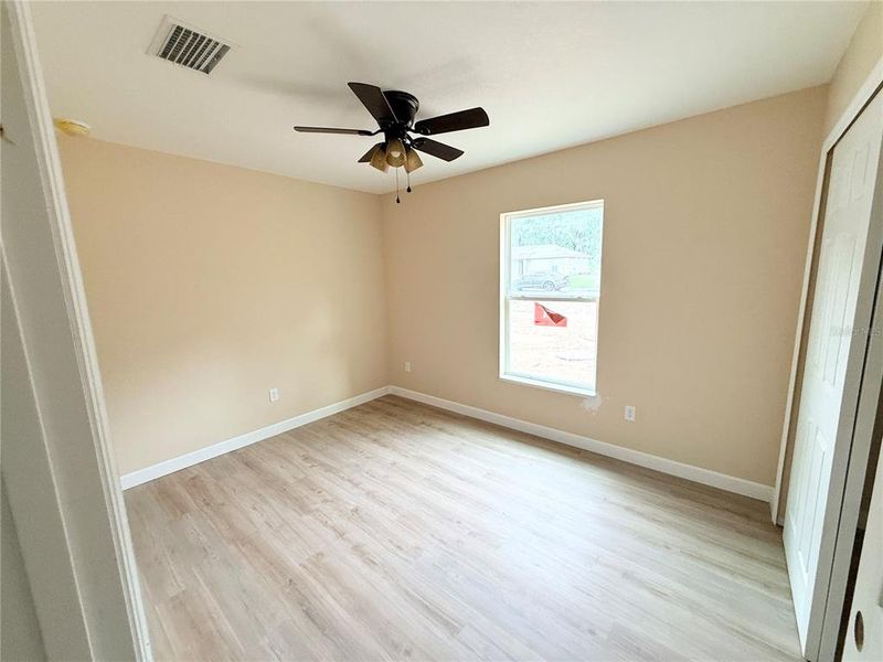 Spacious, unfurnished interior of a new home in , Ocala (Image 4).