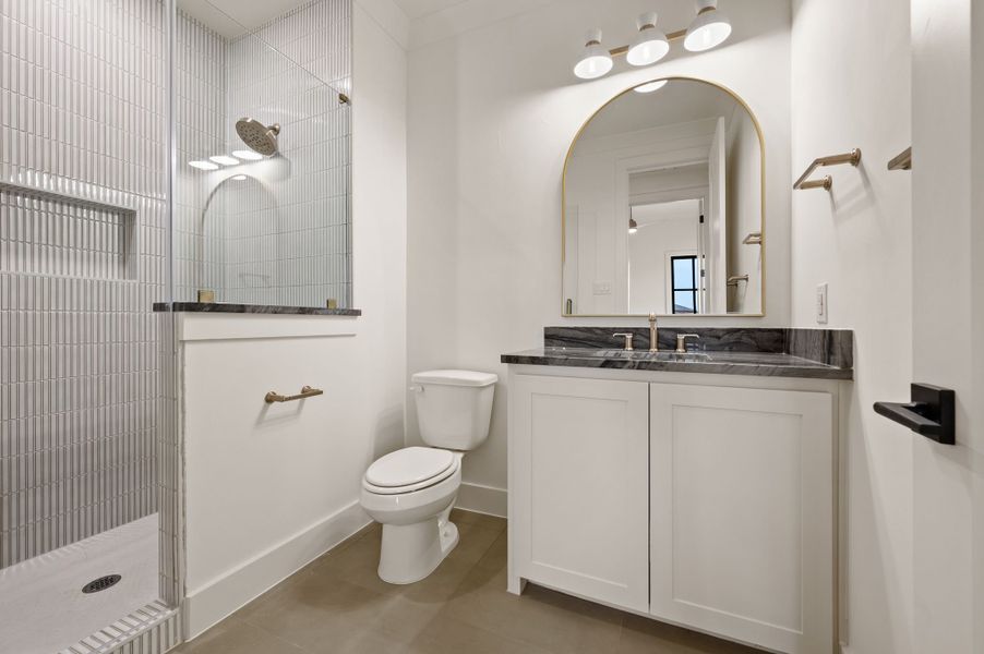 Furnished interior view inside a new home in Montclair, Prosper (Image 15).