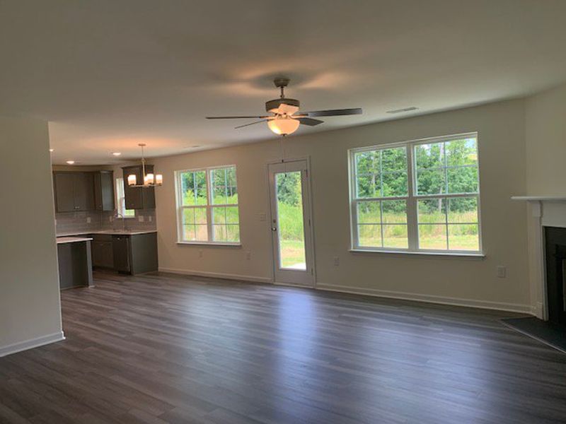 Spacious, unfurnished interior of a new home in Avondale, Greensboro (Image 12).