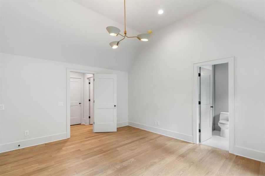 Spacious, unfurnished interior of a new home in , Atlanta (Image 28).