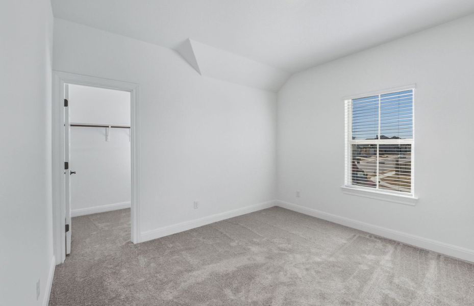 Spacious, unfurnished interior of a new home in Santa Rita Ranch, Liberty Hill (Image 35).