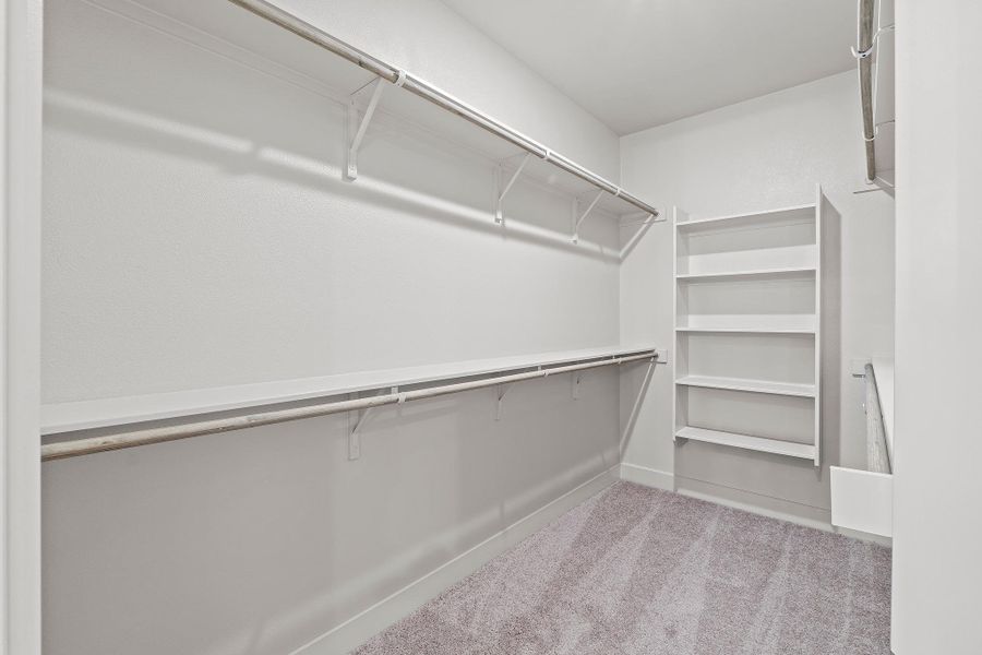 Spacious, unfurnished interior of a new home in Parmer Ranch, Georgetown (Image 22).