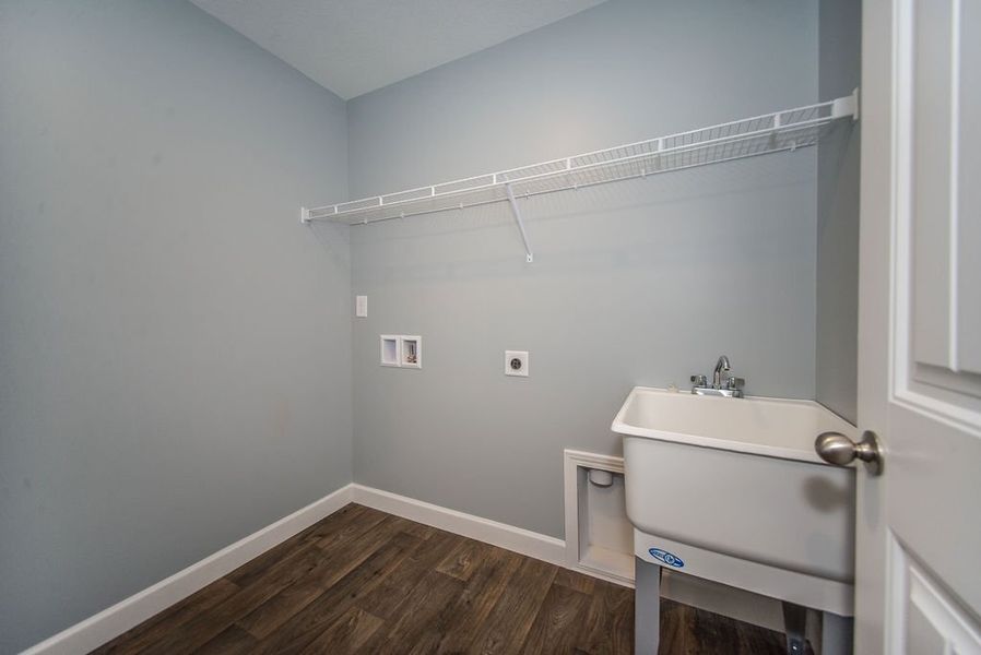 Representative unfurnished interior of a home built from the Jackson by Enchanted Homes in Lonesome Dove, San Antonio (Image 46).