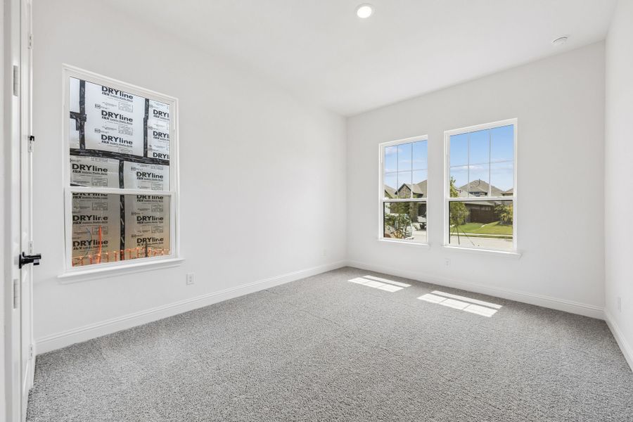 Spacious, unfurnished interior of a new home in Country Lakes, Denton (Image 27).