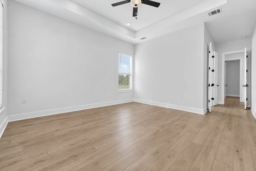 Spacious, unfurnished interior of a new home in Silverleaf, Cedar Creek (Image 25). Spacious, unfurnished interior of a new home in Silverleaf, Cedar Creek (Image 25).