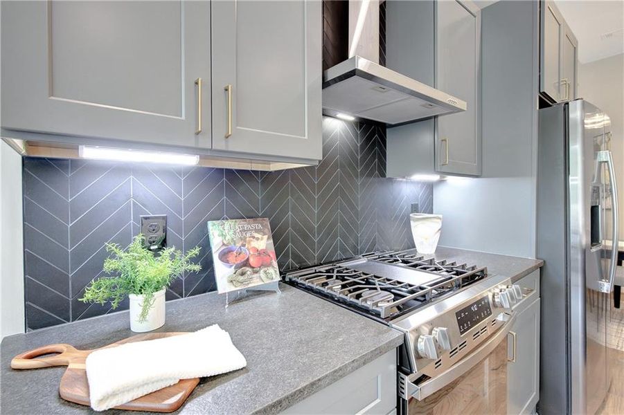 Furnished interior view inside a new home in , Atlanta (Image 11).