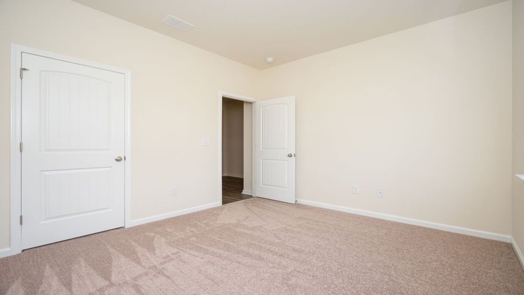 Representative unfurnished interior of a home built from the Aria by D.R. Horton in Summerville, Darlington (Image 13).