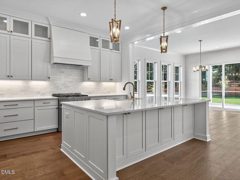 014-1280x960-kitchen