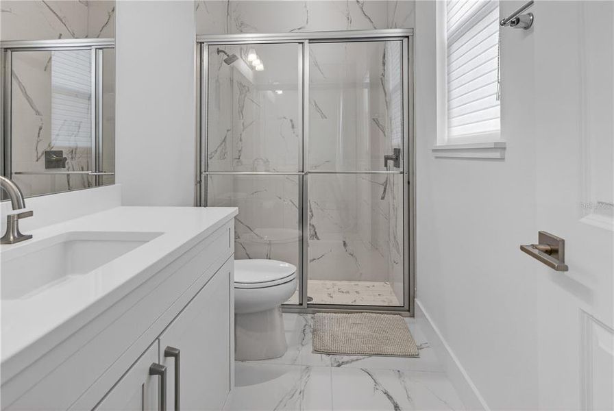 Furnished interior view inside a new home in , Montverde (Image 55).