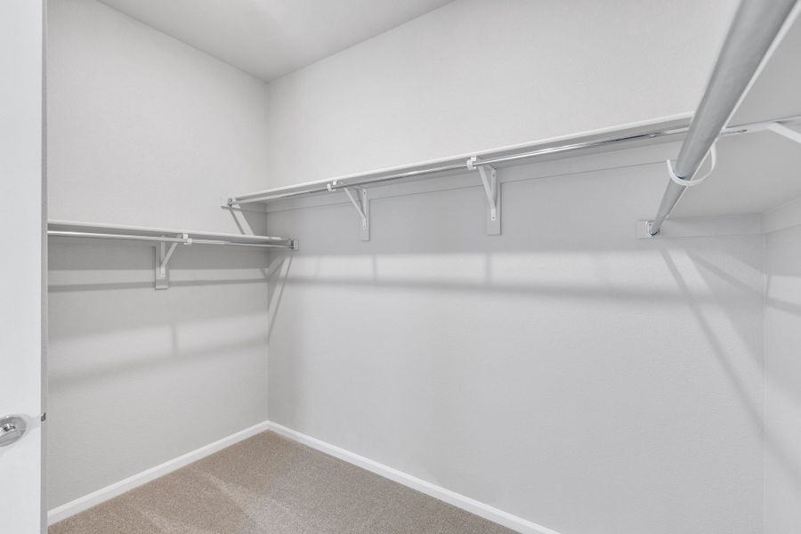 Spacious, unfurnished interior of a new home in Talon Pointe, Thornton (Image 13).