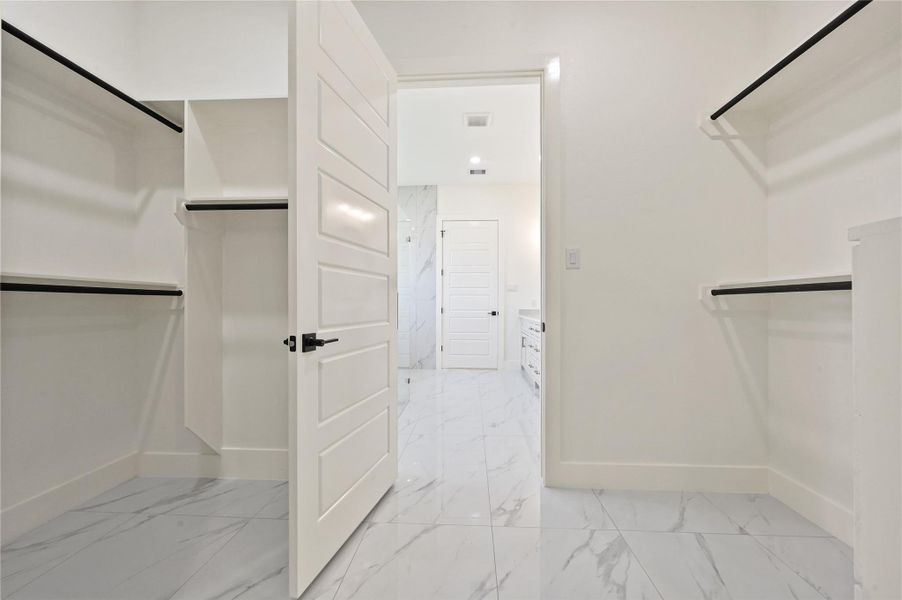 Spacious, unfurnished interior of a new home in , Conroe (Image 23). Spacious, unfurnished interior of a new home in , Conroe (Image 23).