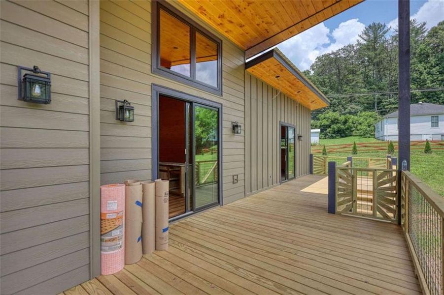 Exterior details and patio area of a home in , Blue Ridge (Image 18).