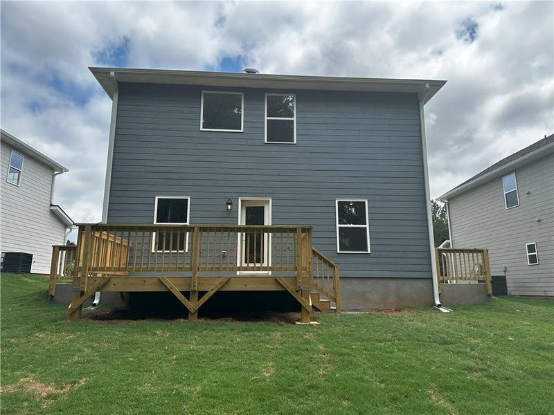 Exterior details and patio area of a home in Canterbury Villas, Carrollton (Image 16).