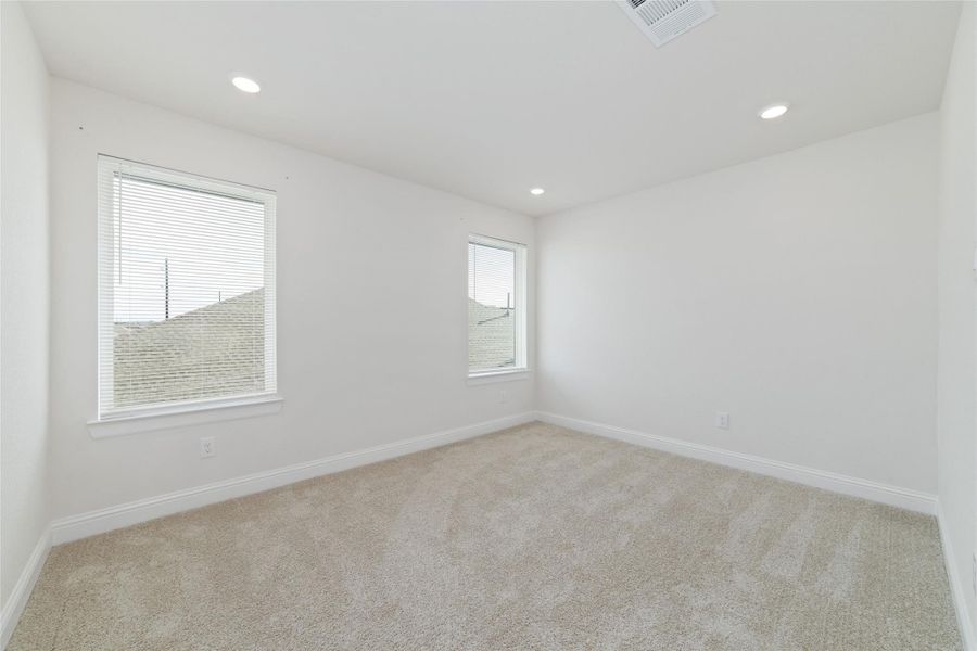 Spacious, unfurnished interior of a new home in , Tomball (Image 31). Spacious, unfurnished interior of a new home in , Tomball (Image 31).