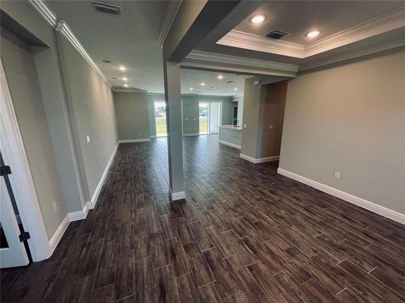 Spacious, unfurnished interior of a new home in Graceland Estates, Thonotosassa (Image 19). Spacious, unfurnished interior of a new home in Graceland Estates, Thonotosassa (Image 19).