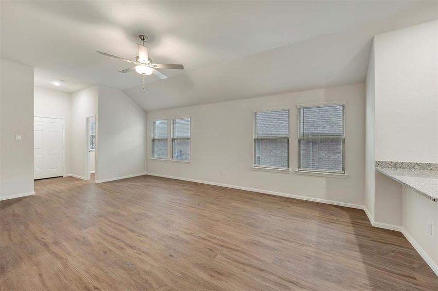 Spacious, unfurnished interior of a new home in ValleyBrooke, Mesquite (Image 34).