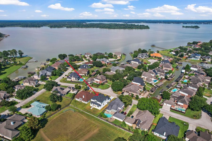 Image 33 of a home in . Image 33 of a home in .