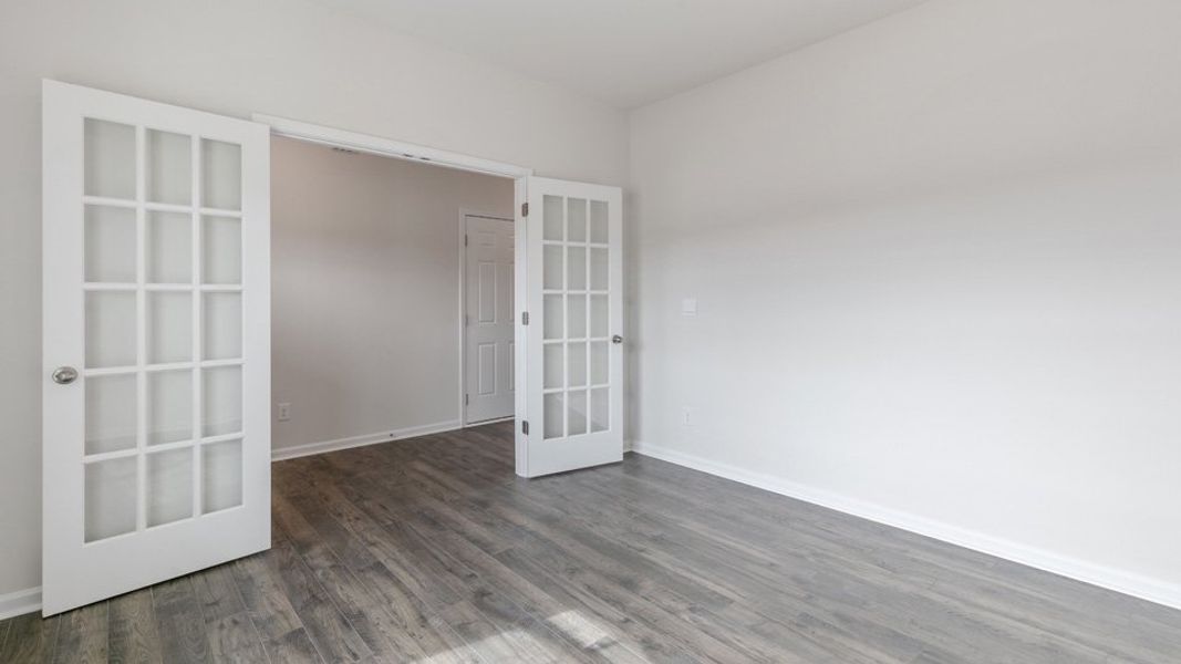 Spacious, unfurnished interior of a new home in Cambridge Park, Mebane (Image 12).