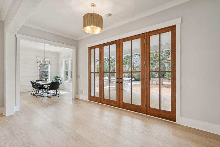 Spacious, unfurnished interior of a new home in , Mount Pleasant (Image 25).