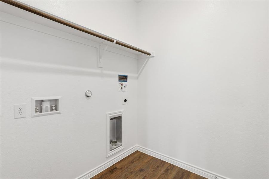 Spacious, unfurnished interior of a new home in Burgess Meadows, Cleburne (Image 24).