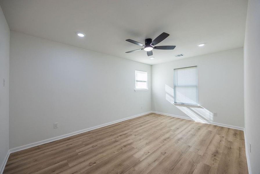 Spacious, unfurnished interior of a new home in , Woodway (Image 21).