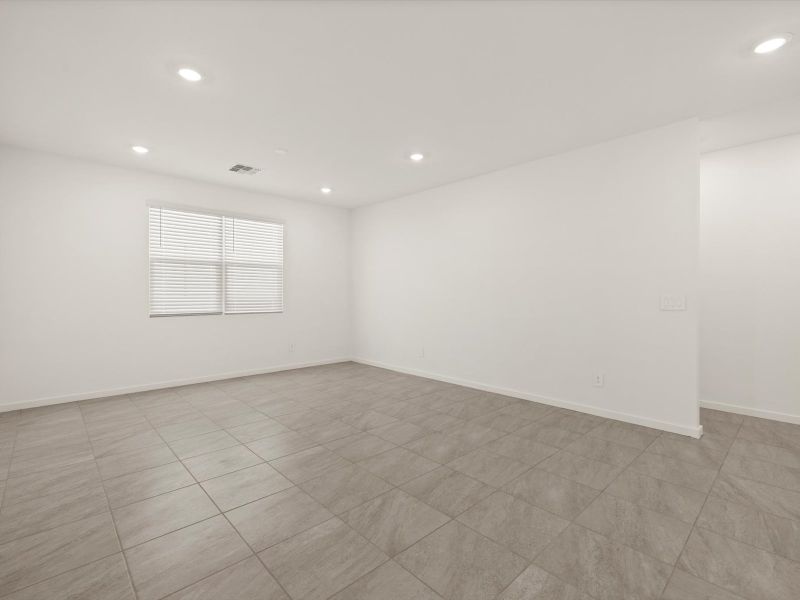 Spacious, unfurnished interior of a new home in Meritage Homes by Teravalis - Reserve Series, Buckeye (Image 8).