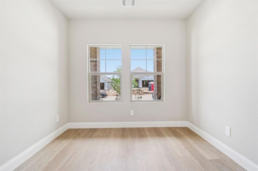 Photo is not of the actual home, but is an inspirational photo of builder’s model home and may depict options, furnishings, and/or decorator features that are not included. Photo is not of the actual home, but is an inspirational photo of builder’s model home and may depict options, furnishings, and/or decorator features that are not included.