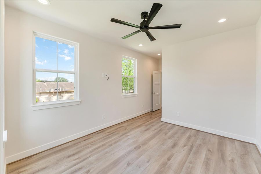 Spacious, unfurnished interior of a new home in , Houston (Image 20).