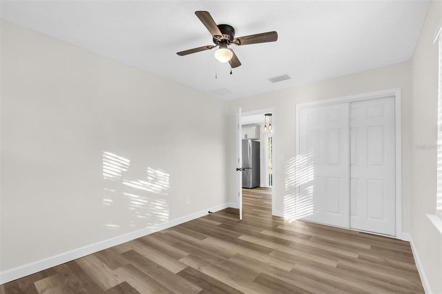 Spacious, unfurnished interior of a new home in , Orlando (Image 9).