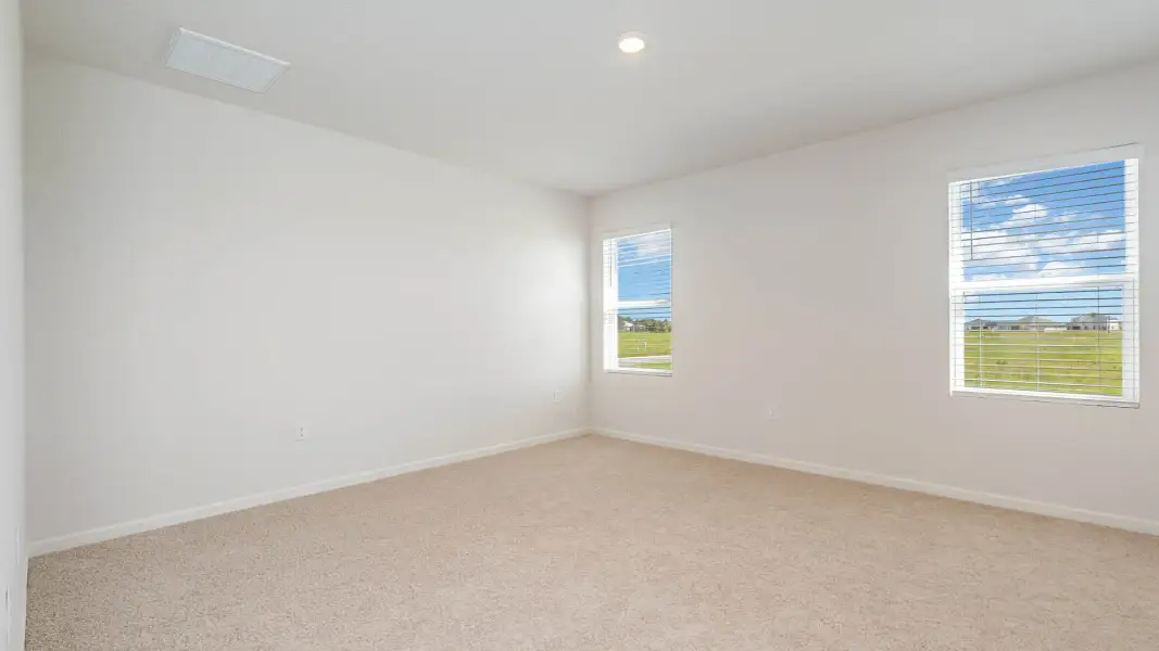 Spacious, unfurnished interior of a new home in Palm Bay, Palm Bay (Image 12).