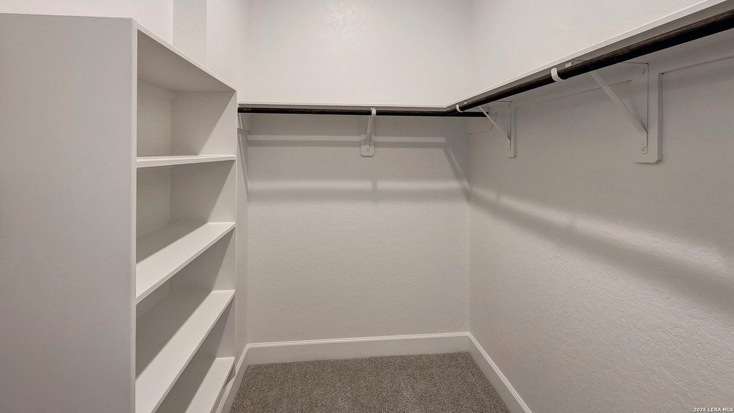 Spacious, unfurnished interior of a new home in Ladera, San Antonio (Image 17).