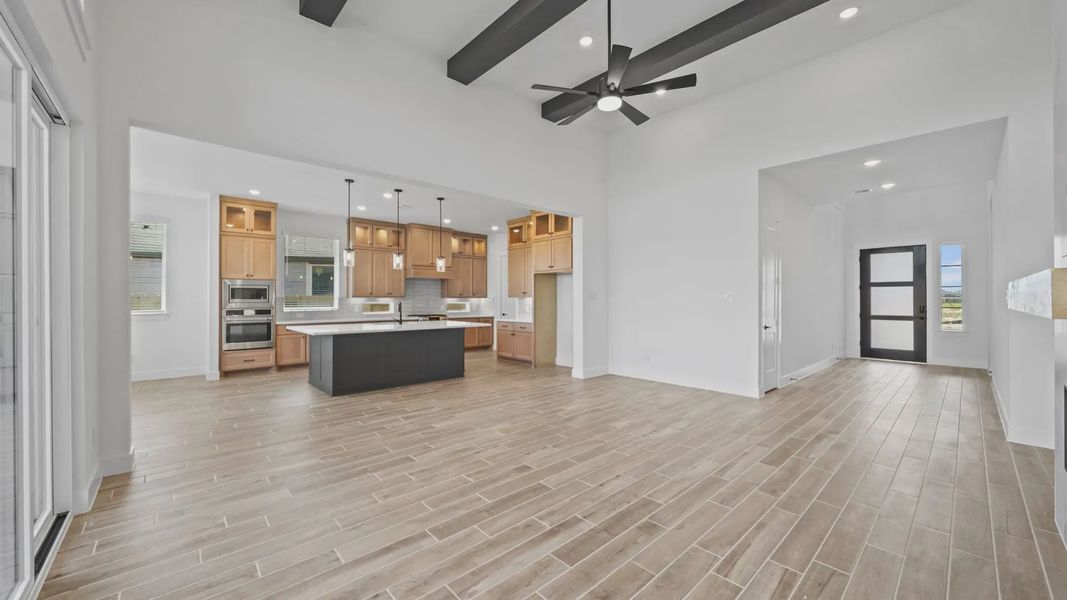 Representative unfurnished interior of a home built from the Rivers by Chesmar Homes in Sofi Lakes, Katy (Image 16).