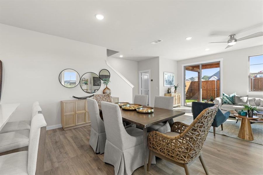 9007 Indianola_2542_Granite_Dining (2) 9007 Indianola_2542_Granite_Dining (2)