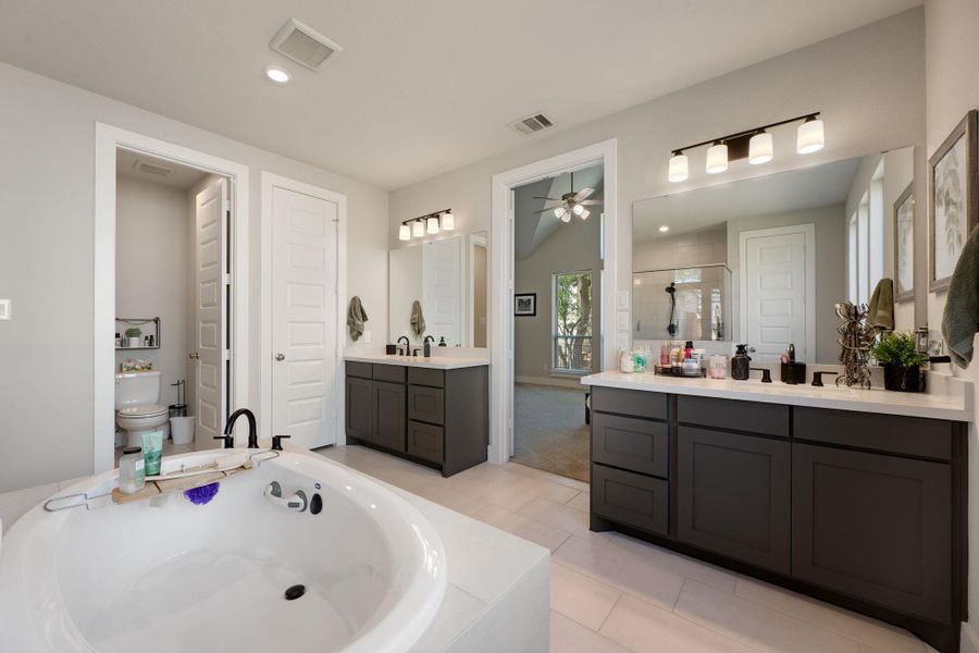 Furnished interior view inside a new home in 6 Creeks, Kyle (Image 17). Furnished interior view inside a new home in 6 Creeks, Kyle (Image 17).