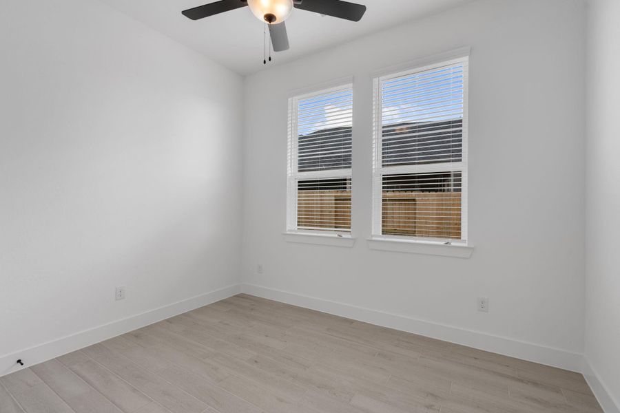 Spacious, unfurnished interior of a new home in Riceland, Mont Belvieu (Image 32).