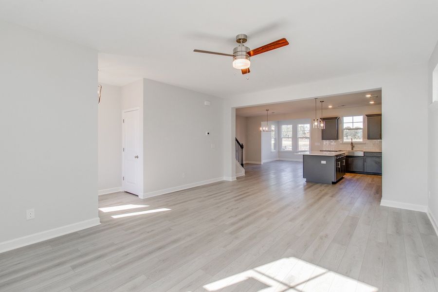 Spacious, unfurnished interior of a new home in Hendrix Farms, Lexington (Image 16).